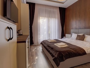 Deluxe Double Room - Midtown Prishtina Stays  (Pristina)