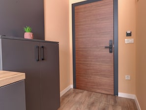 Chambre Double Deluxe, 1 très grand lit, vue jardin | Bureau, espace de travail pour ordinateur portable, Wi-Fi gratuit