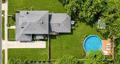 Roberson House -Private Pool -Walk to DT-Sleeps 12