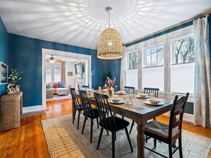 Dining - Roberson House: Private Pool|Walk to Downtown|Sleeps 12 (Washington)