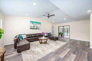 Interior - Pine Lake Golf Getaway, Heated Pool, Sun Loungers (Palm Coast)