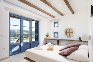 3 habitaciones, tabla de planchar con plancha y wifi gratis 