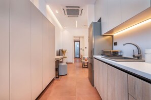 Fridge, microwave, oven, stovetop