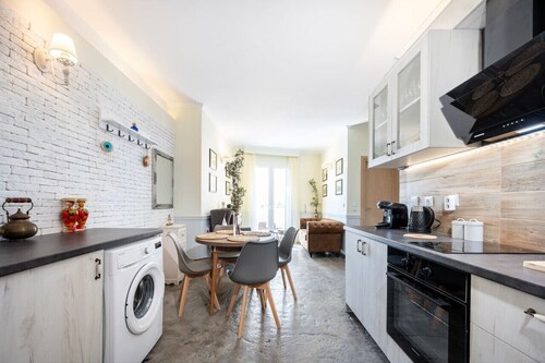 Melathron Sea View apartment (Adults only +16)