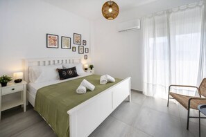 1 chambre, fer et planche à repasser, Wi-Fi gratuit, draps fournis