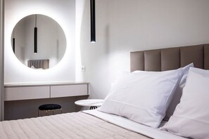 3 chambres, chambres insonorisées, fer et planche à repasser