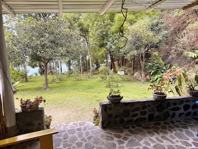 Lakefront  2-bedroom villa with stunning views of lake and mountains