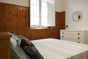 1 bedroom, bed sheets - SE135 - Senigallia, two-room apartment convenient to the center and the beach (Senigallia)