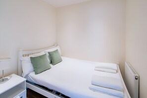 2 bedrooms, bed sheets