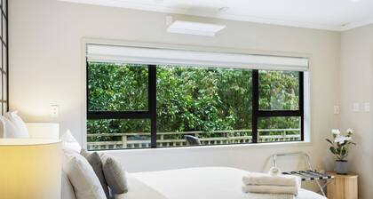 Sea-batical Retreat.
Discover your perfect, relaxing coastal escape.
