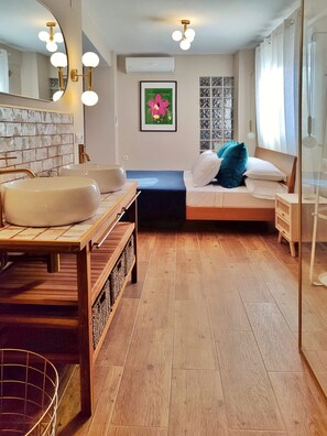 Hair dryer, soap, shampoo, toilet paper - Casa Rosetta Boutique (Xàtiva)