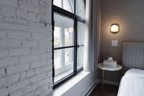 1 Schlafzimmer, Schreibtisch, Bügeleisen/Bügelbrett, Reisekinderbett
