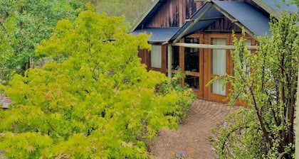 Mudbrick Retreat in Adelaide Hills - Maccy's Cottages!