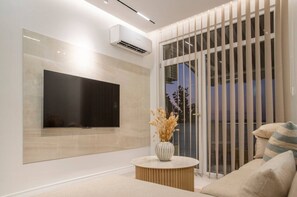 Smart TV - Sea la vie - Beachside Apartment (Vlora)