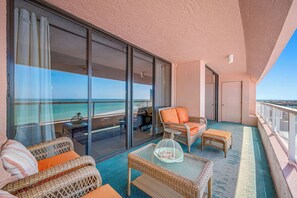 Property grounds - CBC 1-11B - 2 Bedroom Gulf Front Condo with pool & Hot tub! (Clearwater)