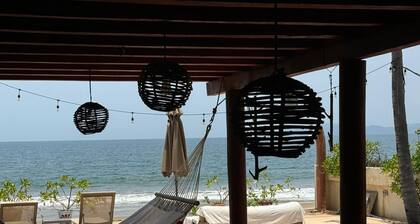 Charming Mexican Villa with 4 Bungalows WiFi and AC in lovely Barra De Potosi