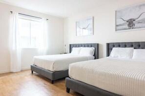 2 habitaciones, tabla de planchar con plancha y wifi gratis 