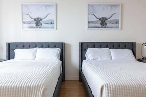 Iron/ironing board, free WiFi, bed sheets