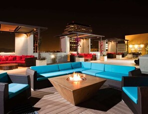 Imagen sin descripción, 3 de 50, botón