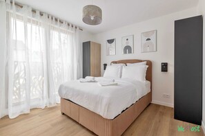 2 bedrooms, iron/ironing board, internet, bed sheets - Charming Apt with Balcony- 6P- Proche Disney/Paris (Champigny-sur-Marne)