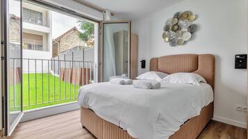 2 bedrooms, desk, iron/ironing board, free WiFi