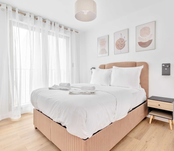 2 bedrooms, desk, iron/ironing board, free WiFi