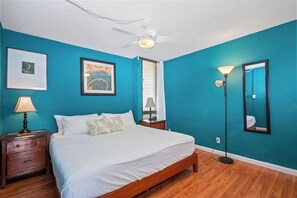1 habitación, tabla de planchar con plancha, cuna de viaje y wifi 