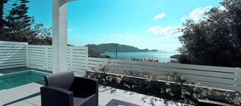 Hillside Escape- Private Pool & Breathtaking Sunset Over the Town