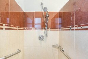 Shower, hair dryer, towels, soap - Beautiful 2 bedroom space, ground floor with access to the pool - Malinche (Tulum)