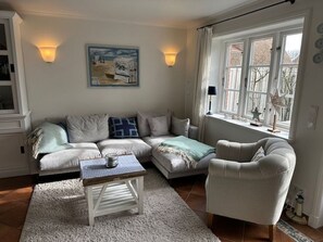 TV, DVD player, aparelho de som