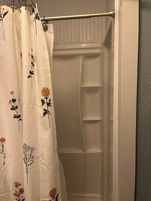 Handtücher, Seife, Toilettenpapier