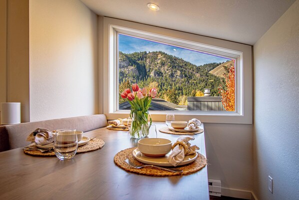 Dining - Stonehenge Condo - Nr Ski Lifts & Downtown! (Ketchum)