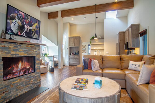 TV, fireplace, stereo