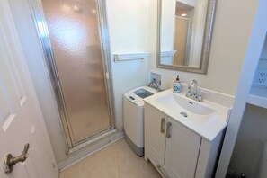 Hair dryer, towels