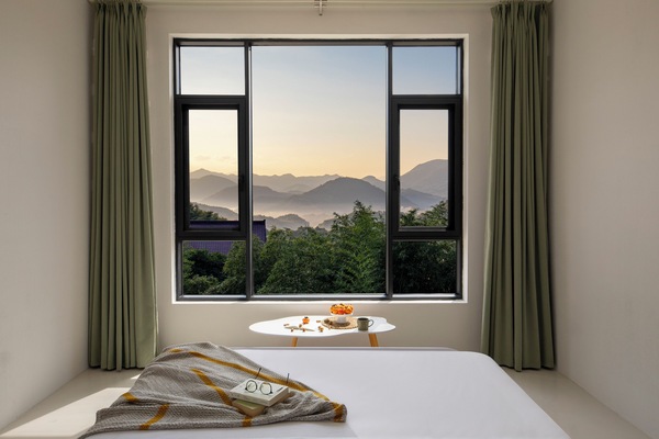 Double Room, 1 Queen Bed, Hill View | Premium bedding, down comforters, memory foam beds, desk