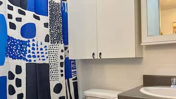 Hårføner og håndklær