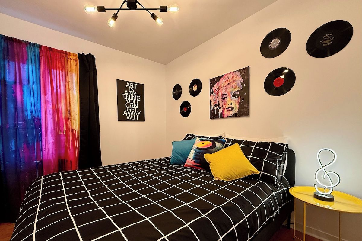 1 bedroom, iron/ironing board, WiFi (free), bed sheets