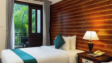 Deluxe Twin Room | 1 bedroom, minibar, laptop workspace, free WiFi