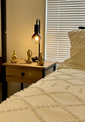 3 bedrooms, iron/ironing board, WiFi, bed sheets