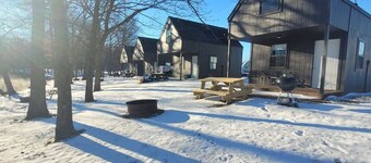 Peace on the River:  King Bed, Dogs Ok (Cabin 3)