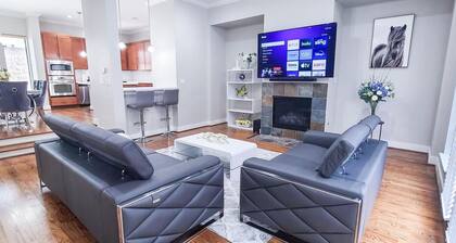 Luxury 3BR/3.5BA Townhouse