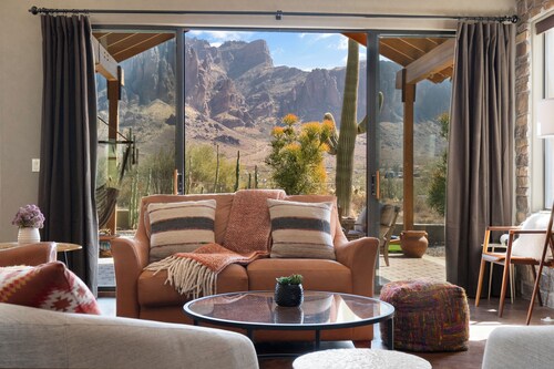 Superstition Mountain Views, Hot Tub, Putting Green, 2 Firepits, RV/Boat Parking