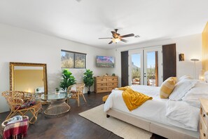 3 habitaciones, escritorio, tabla de planchar con plancha y wifi gratis