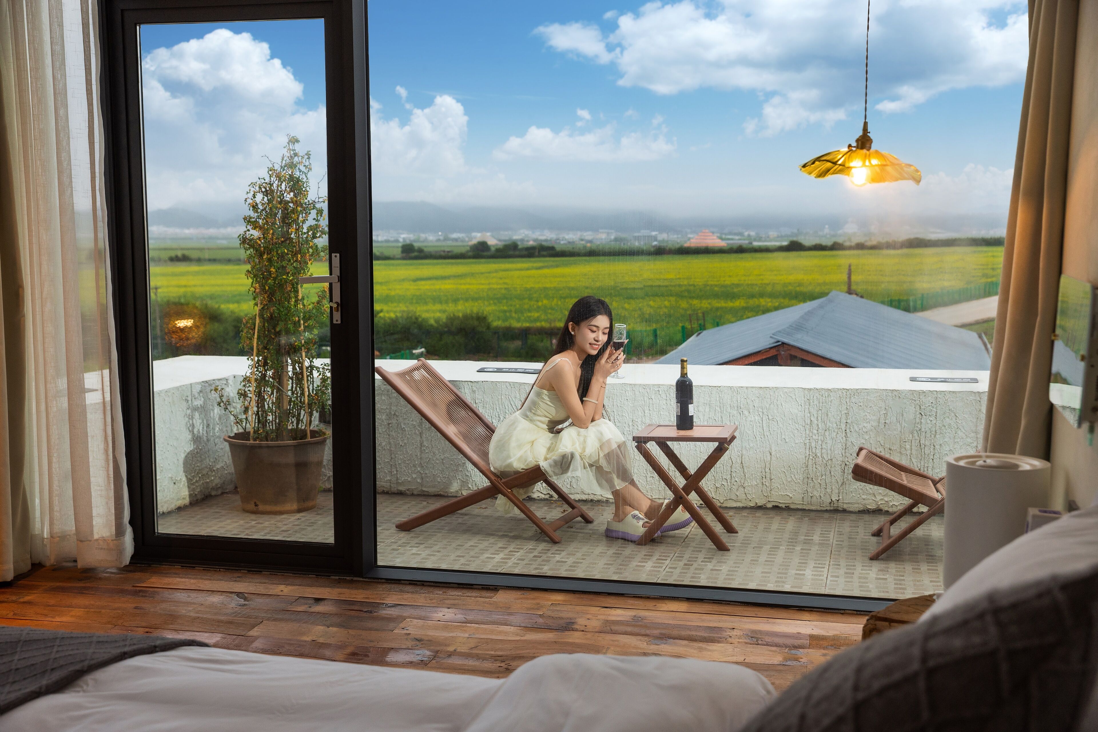 标准双人房, 山景 | 高档床上用品、羽绒被、记忆海绵床垫、办公桌