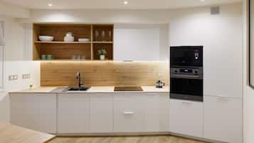 Refrigerador, microondas, horno y lavavajillas