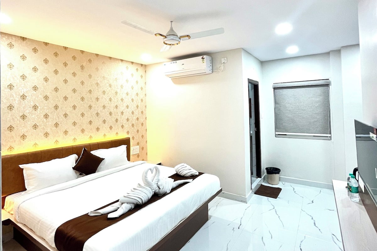 Deluxe Double Room | Desk, laptop workspace, soundproofing, free WiFi