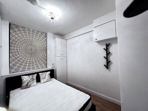 1 bedroom, iron/ironing board, free WiFi, bed sheets