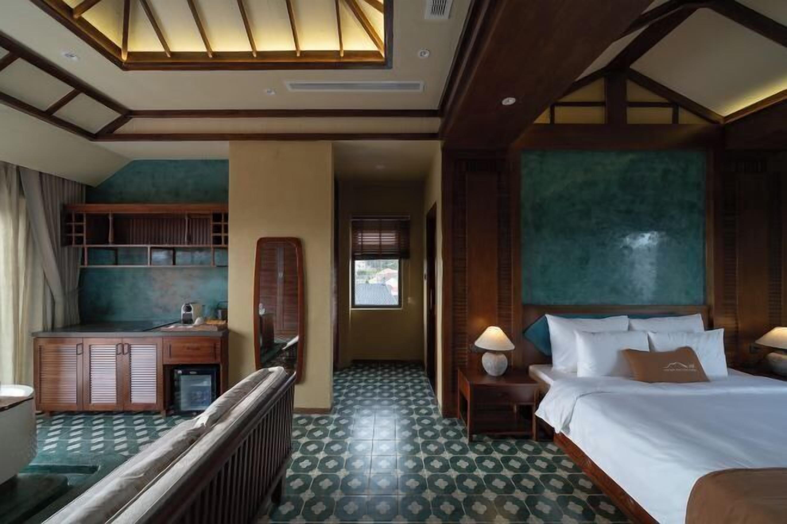 Ropa de cama de alta calidad y artículos del minibar gratis 