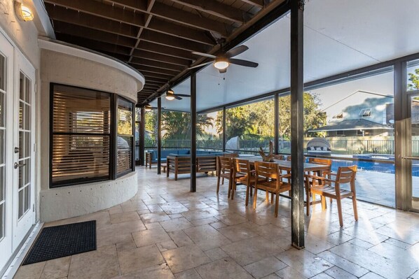 Outdoor dining