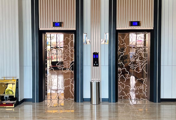 Lift - d'primahotel Perintis Makassar (Makassar)